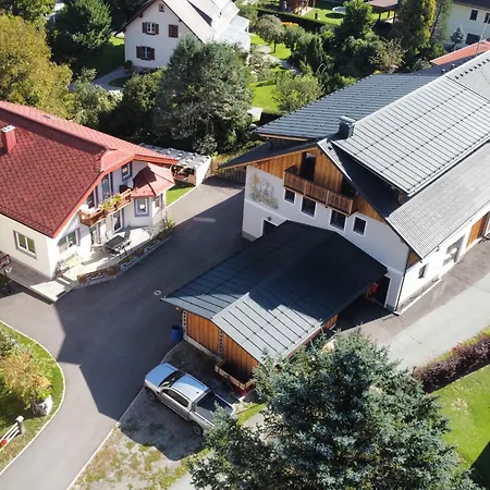 Kirchenschlosser Hermagor-Pressegger See
