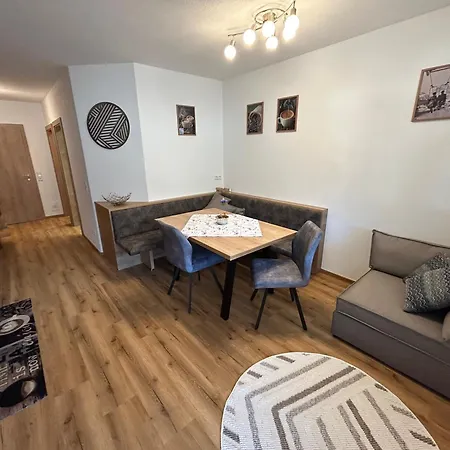 Kirchenschlosser Apartament