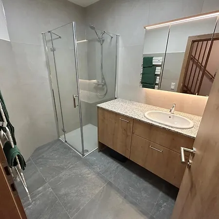 Kirchenschlosser Apartament Hermagor-Pressegger See